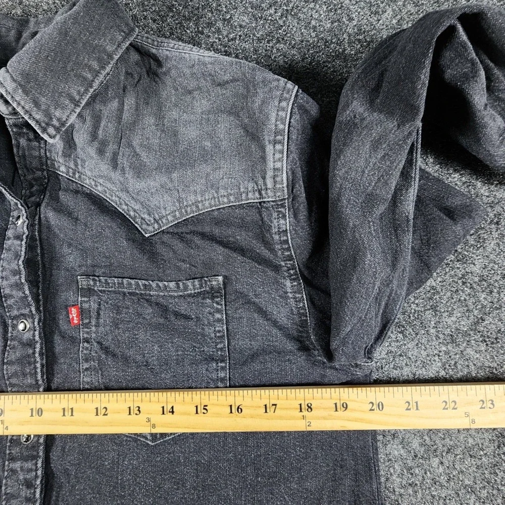 Levi's Western Shirt Mens Small Black Denim‎ Pearl Snap Two Tone Faded Cowboy